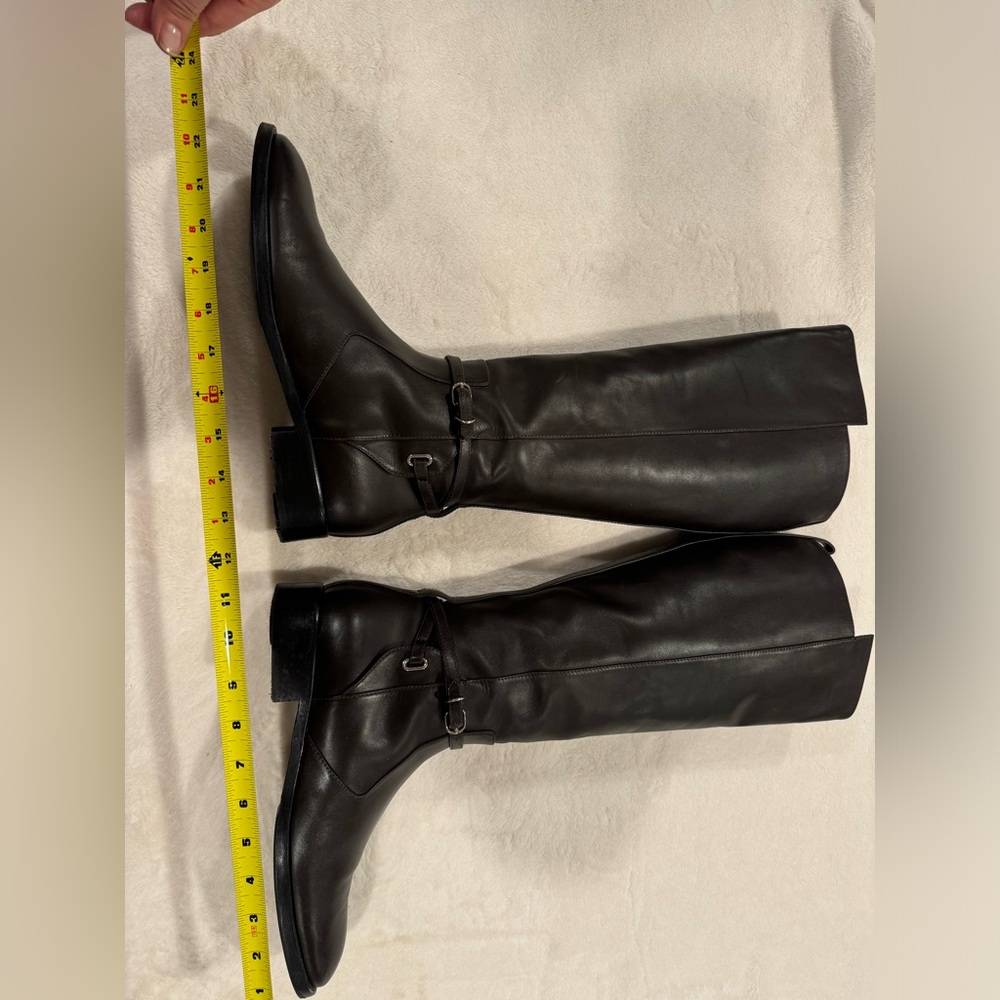 Yves Saint Laurent Black soft leather Booties